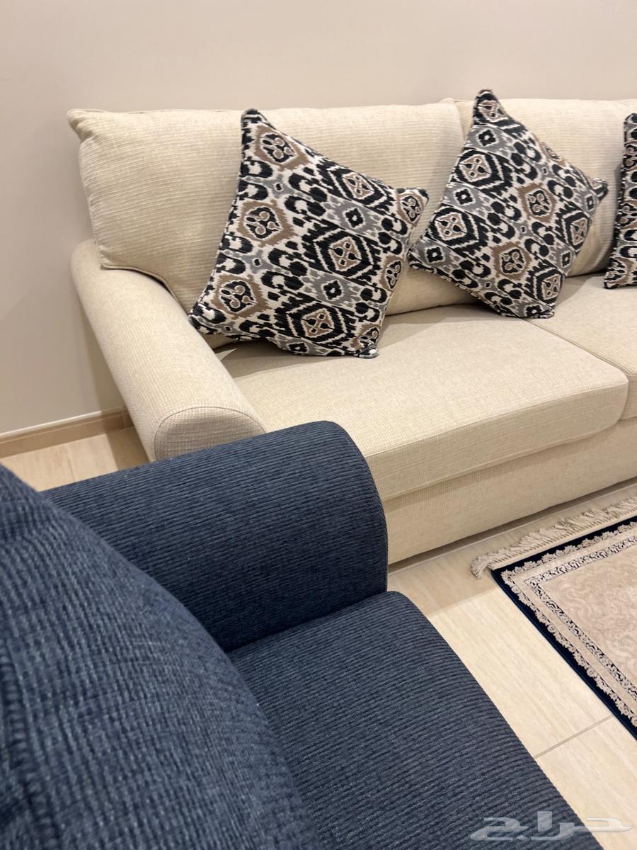 Sofa and service tables, lightly used, for sale64449996038530113