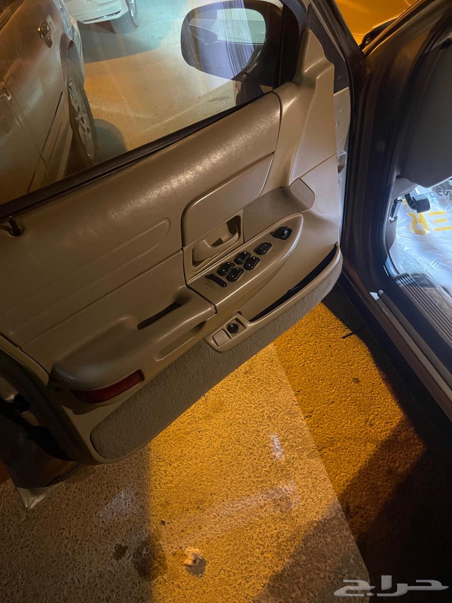 فورد فكتوريا2000 للبدل بددسن64612969362434110