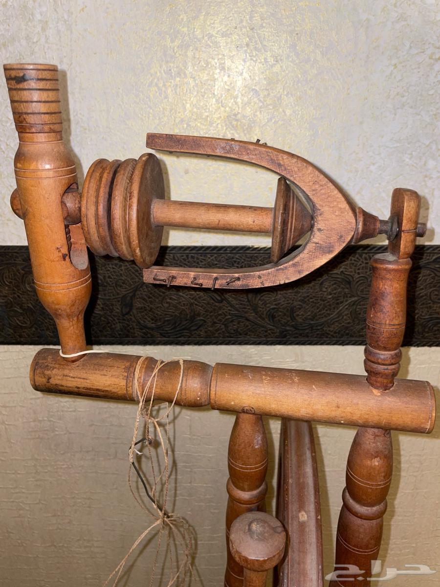 مغزل خشبي انتيك. (تم البيع)64450407640578114