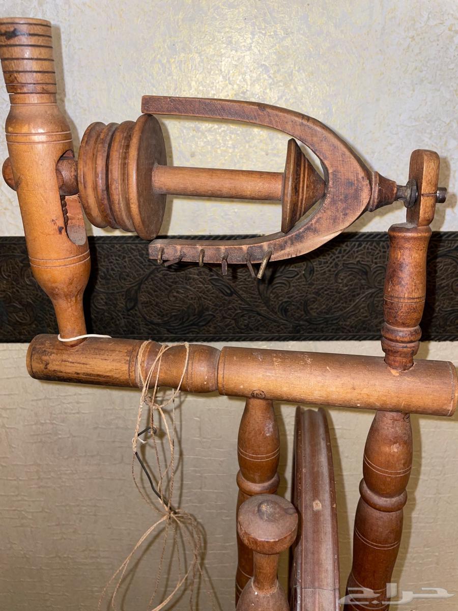 مغزل خشبي انتيك. (تم البيع)64450407640578113