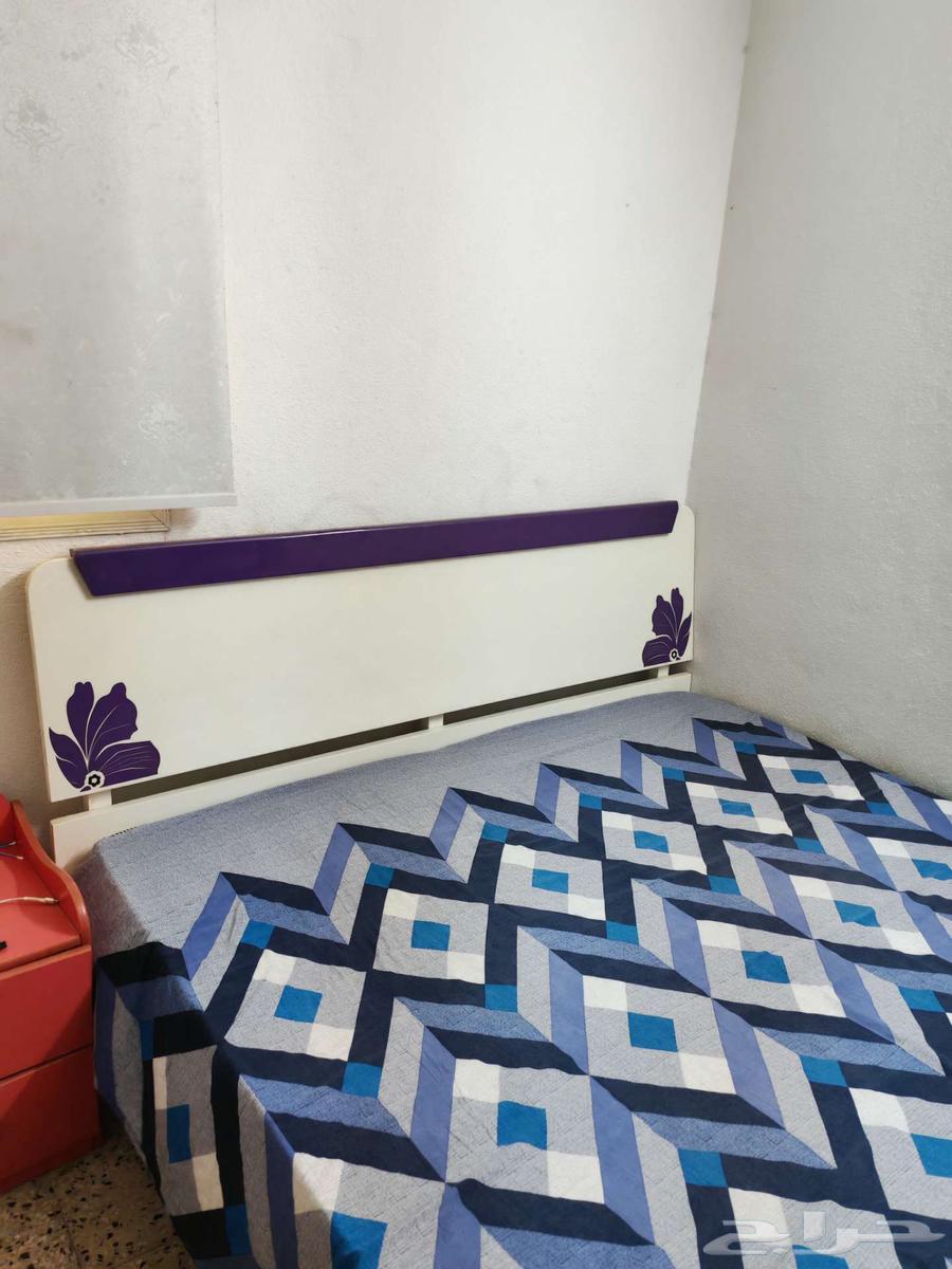 Double bed 180cm x 200cm with mattress in good condition64443655436930110