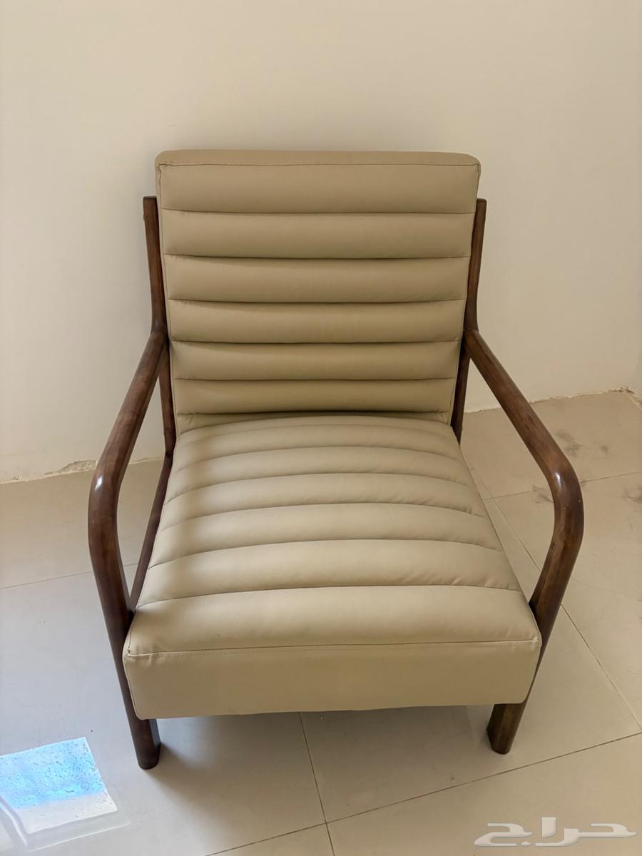 كرسي - لمبة - طاوله للبيع64444311959425111