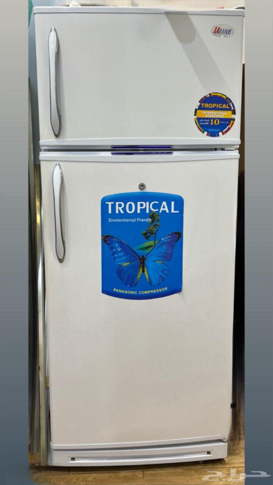 Freezer and refrigerator64449664658946110