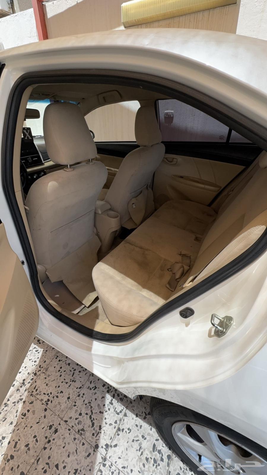 Yaris 201564607047870082114