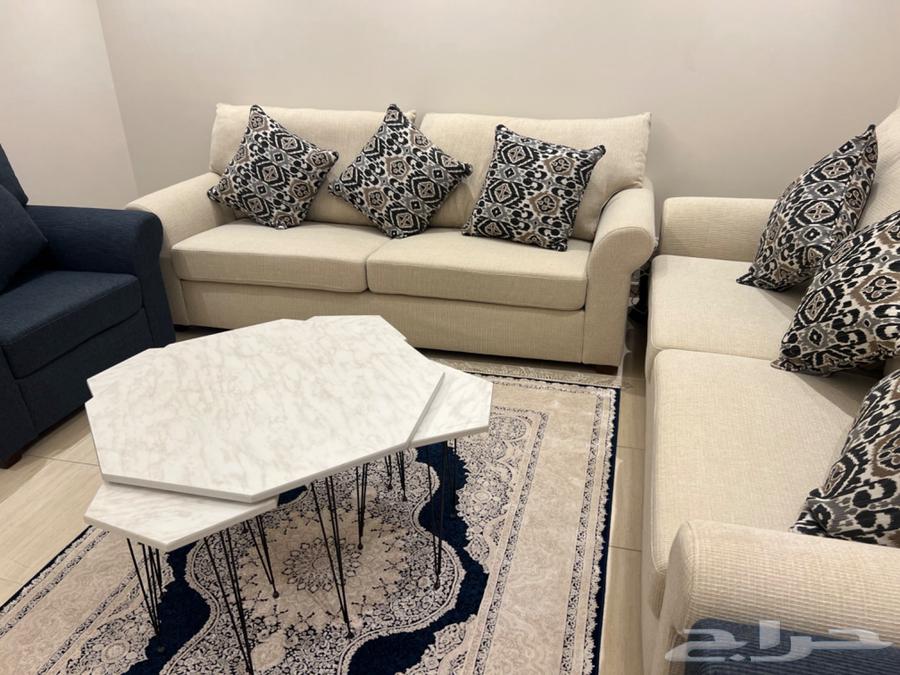 Sofa and service tables, lightly used, for sale64449996038530112