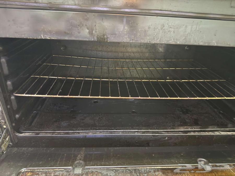 بوتجاز ايطالي 90x60 5 عيون وفرن حالة ممتازة البيع للسفر64444043668098111