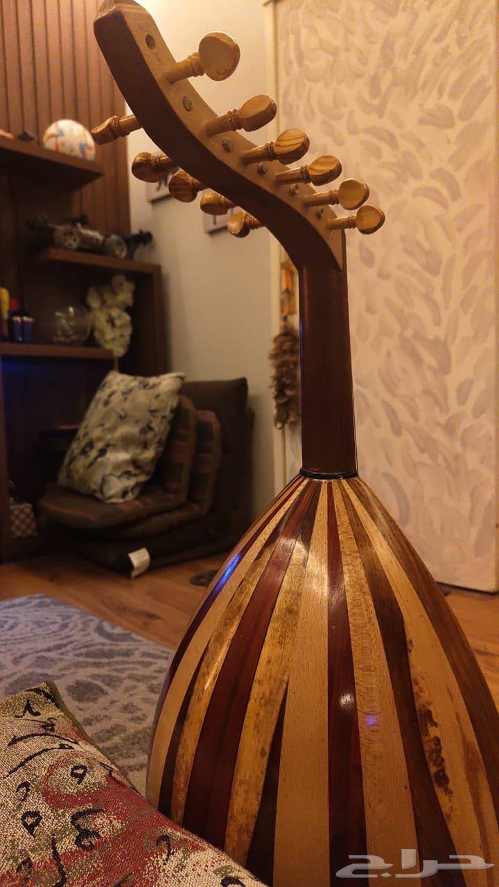 Maurice's Lute64456296143107111