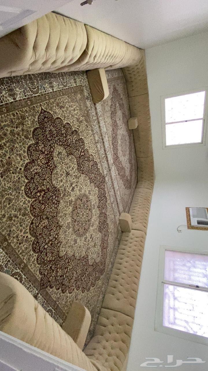 سجادتين ومساند للبيع64475681118339111