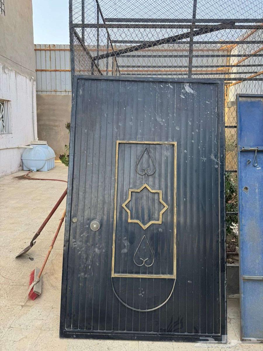 أبواب حديد وخشب للبيع64454082453249110