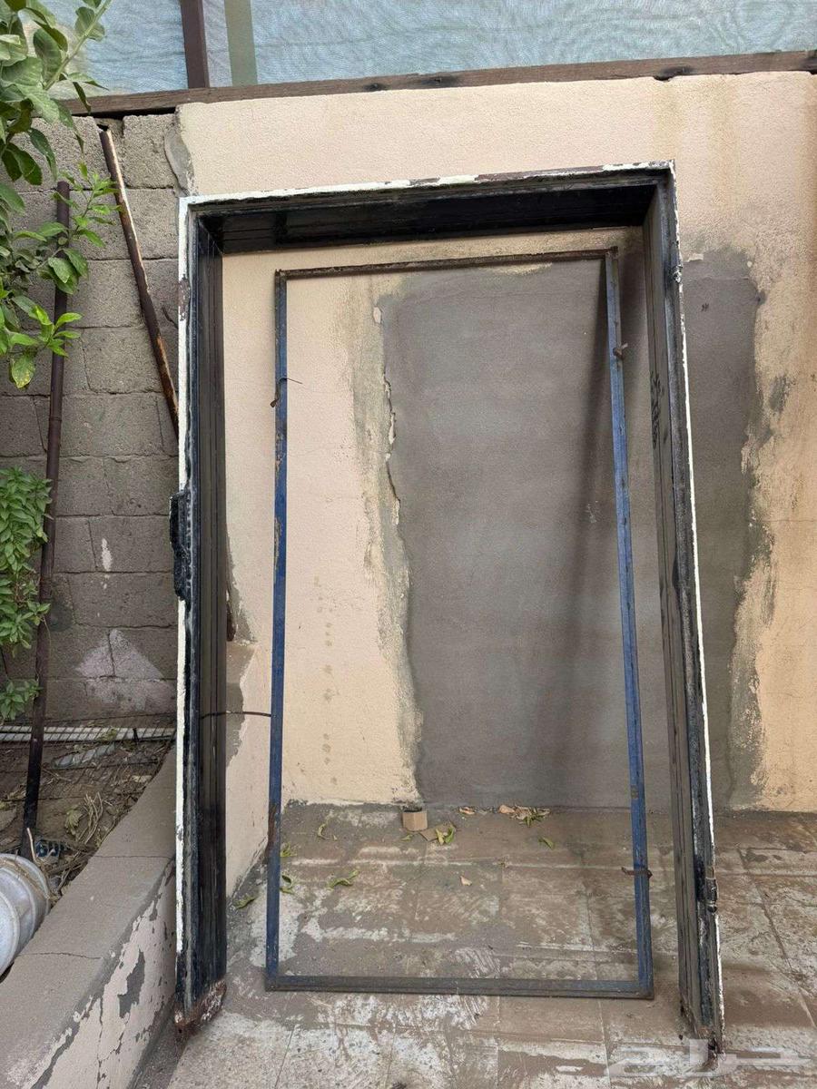 أبواب حديد وخشب للبيع64454082453249112