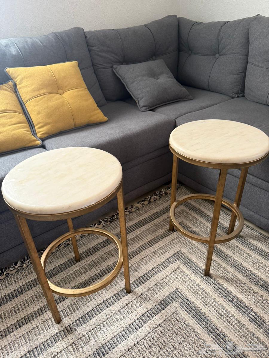 طاولتين للبيع لاعلى سومه64454207458178110