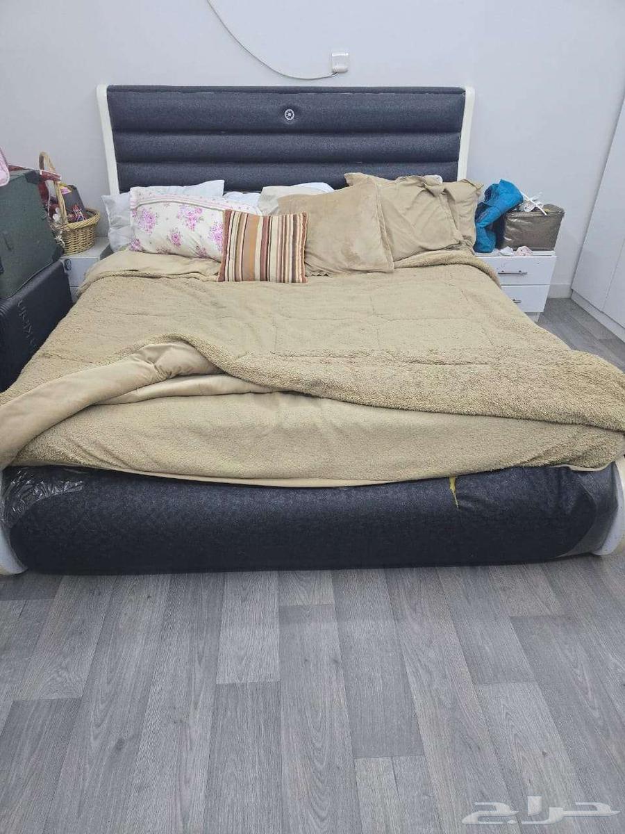 للبيع غرفة نوم كبيرة   غسالة 11 كيلو مستخدم64454386689795111