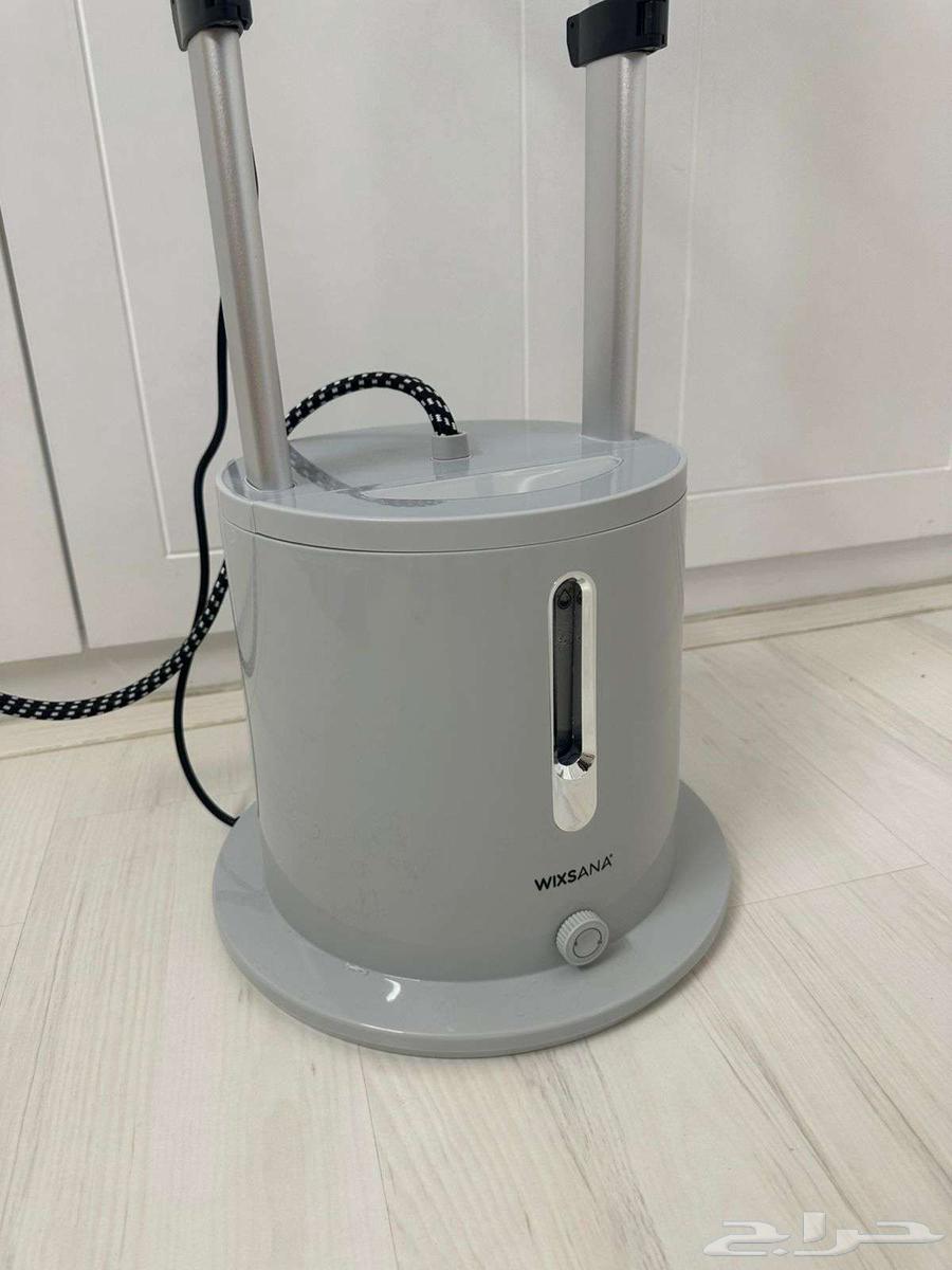 New and clean simple use steam iron (Vixana) for sale64455045302913111