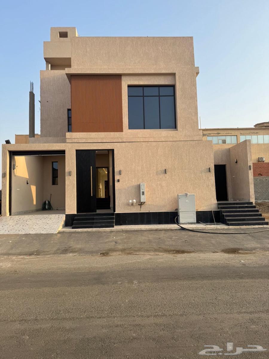 Luxury villa for sale in Al-Yaqoot neighborhood64142593860097110