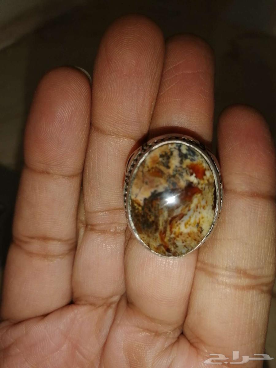 Agate rings with engraved maps and various illustrated stones64456858802562110