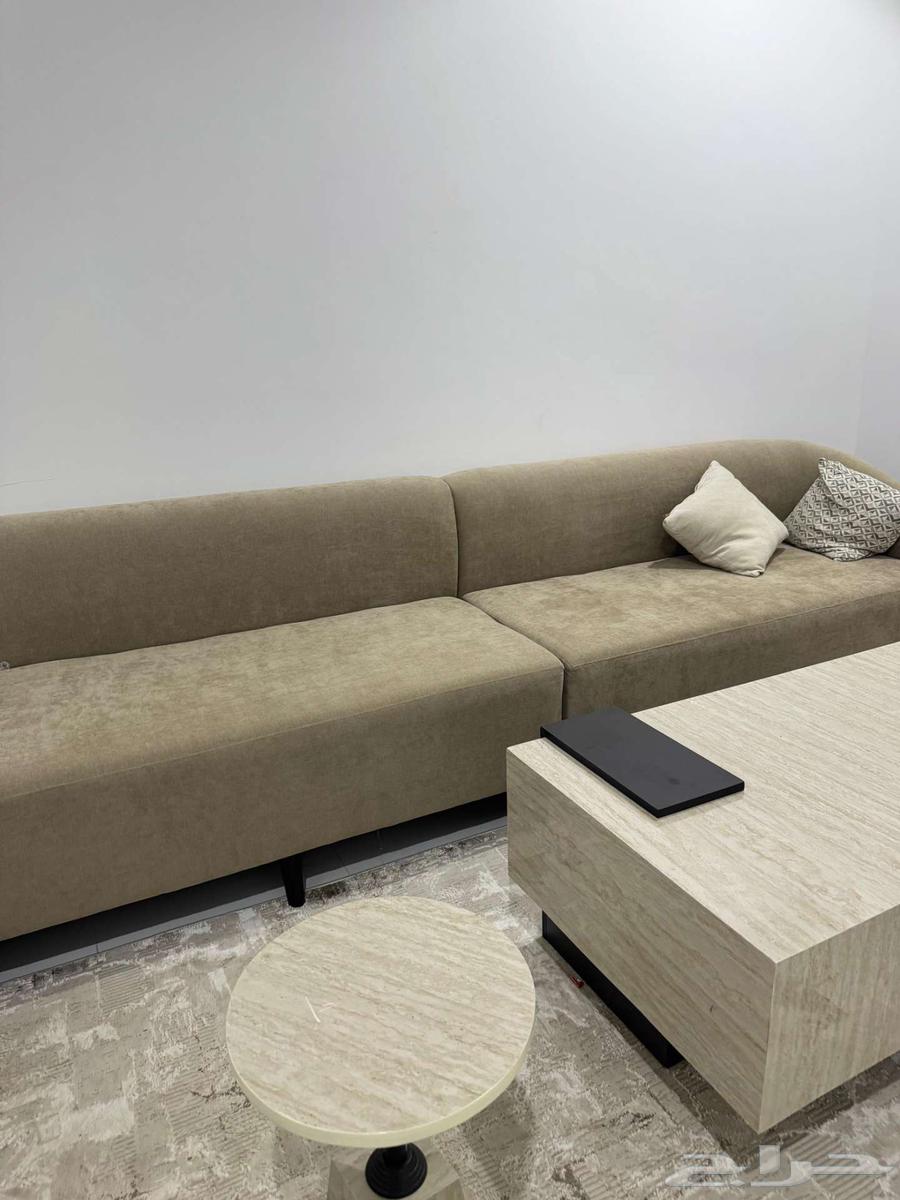 اثاث صالة وغسالة ملابس شبه جديدة للبيع64457749110145110