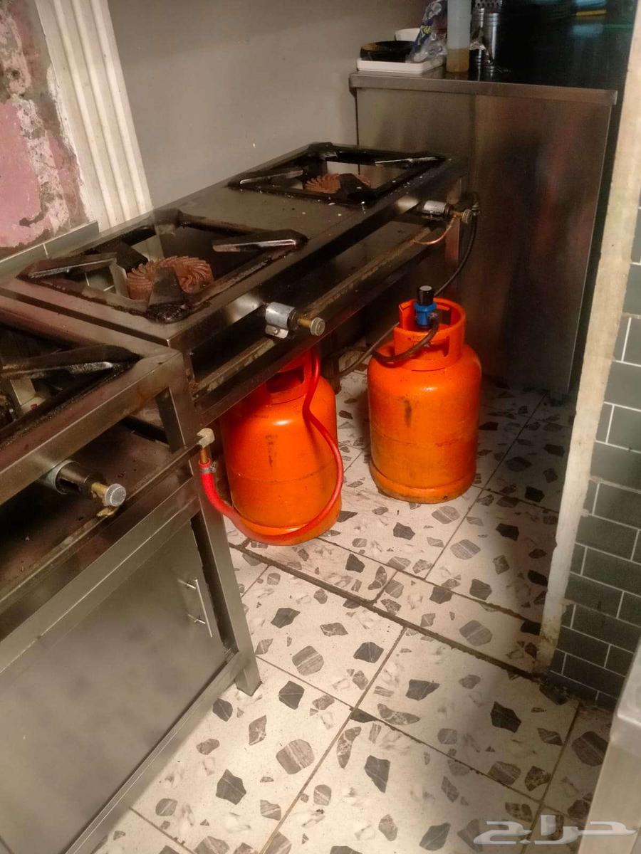 فرن شوي سمك لمطعم بحالة ممتازة بالمدينة وعدد ست انبوبه64451096232067111