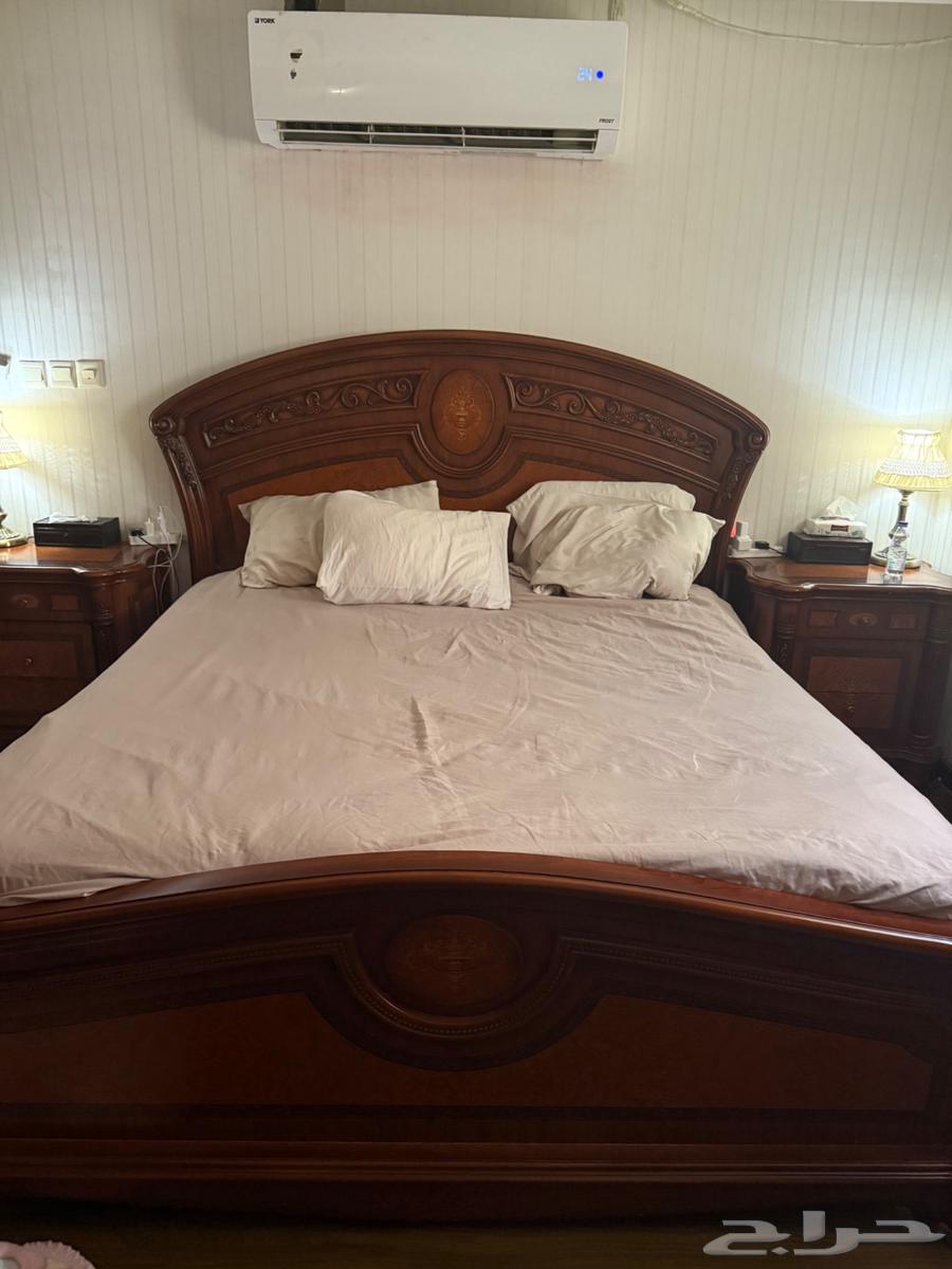 غرفة نوم كامله مع خزانه كبيره من مفروشات الرجاء64451943305601110