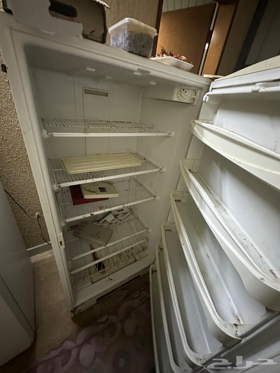 Samsung refrigerator and a regular refrigerator and washing machine64452224955010113