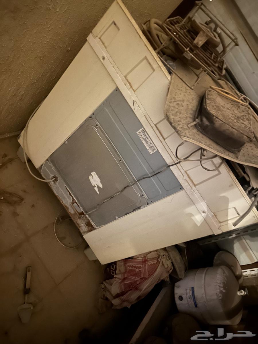 Samsung refrigerator and a regular refrigerator and washing machine64452224955010110