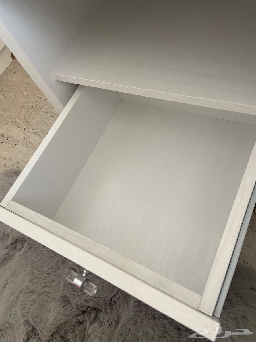 White colored commode - new64452456012929113