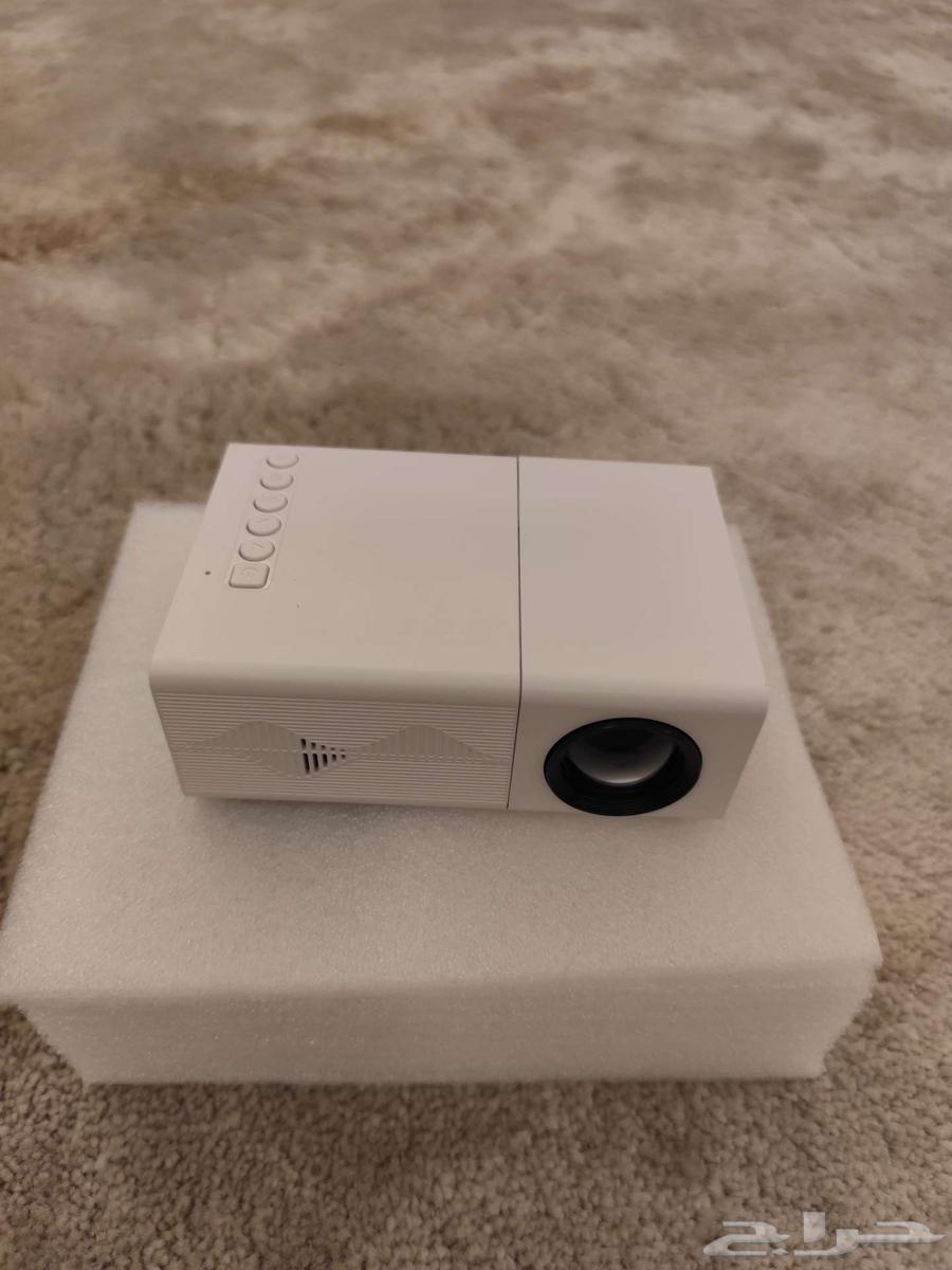 Small projector for sale64452590421506112