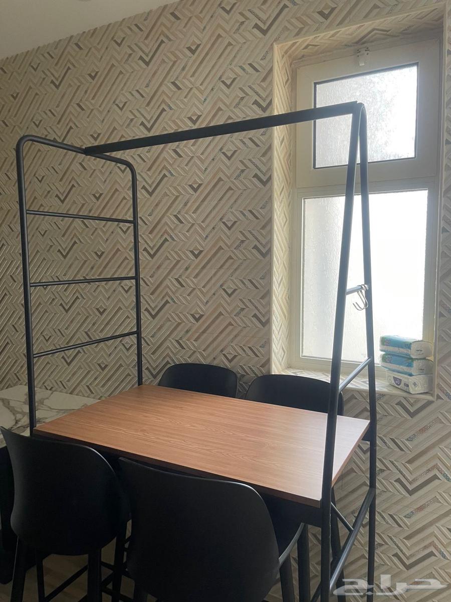 My sister's new dining table, simple use but for sale64453366765442110