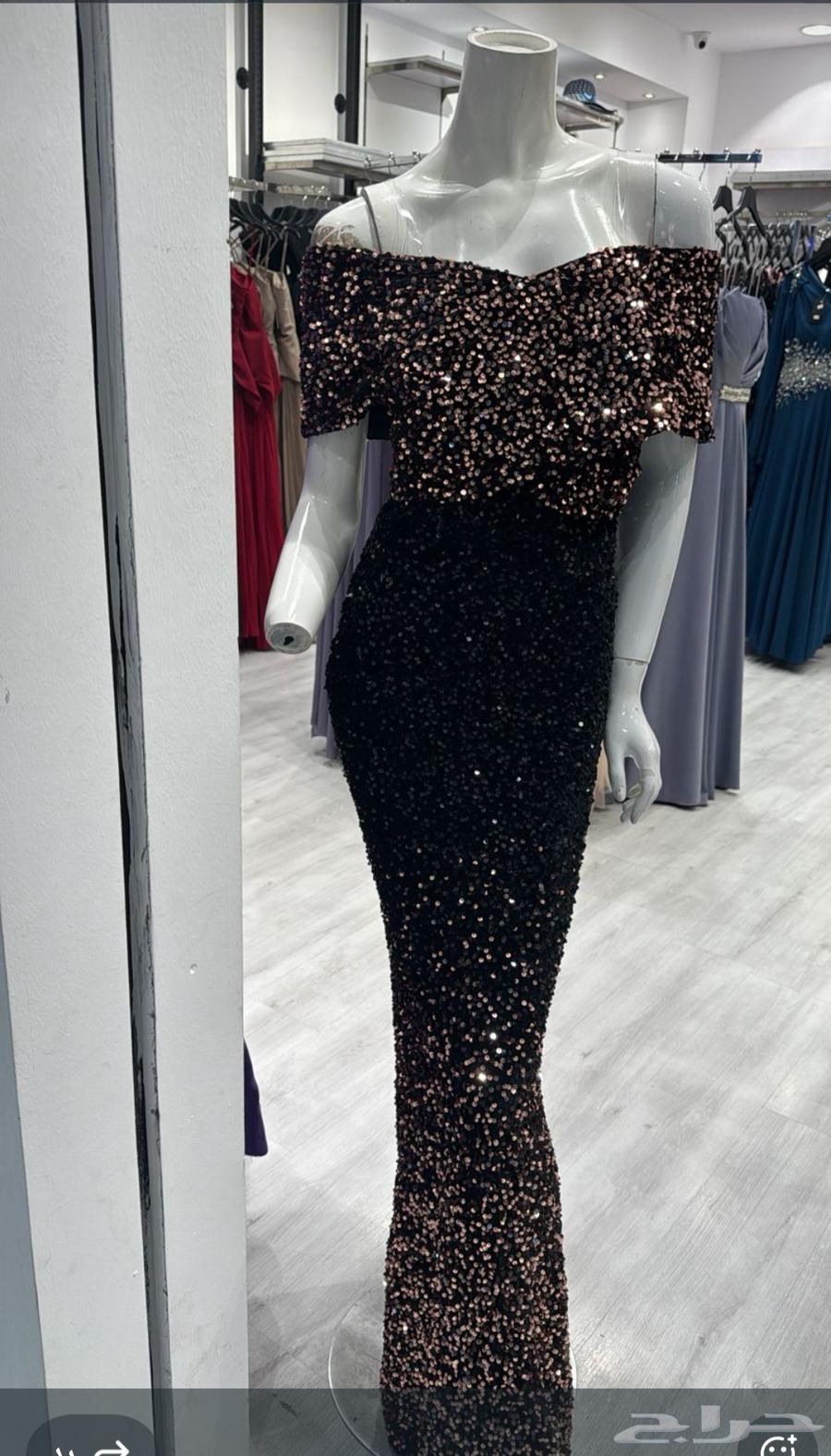 فستان مميز للبيع.64448182461698110