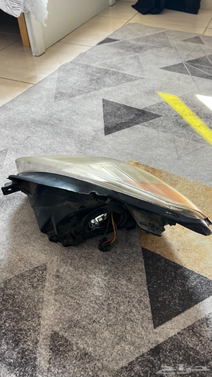 Right-side Accent Candle (Passenger Side), 2007–201164620004978433112