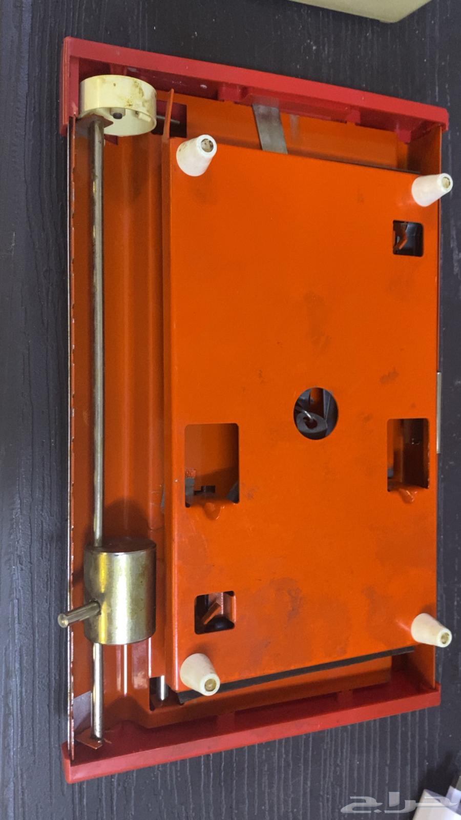 Antique mechanical scale64454591759873112