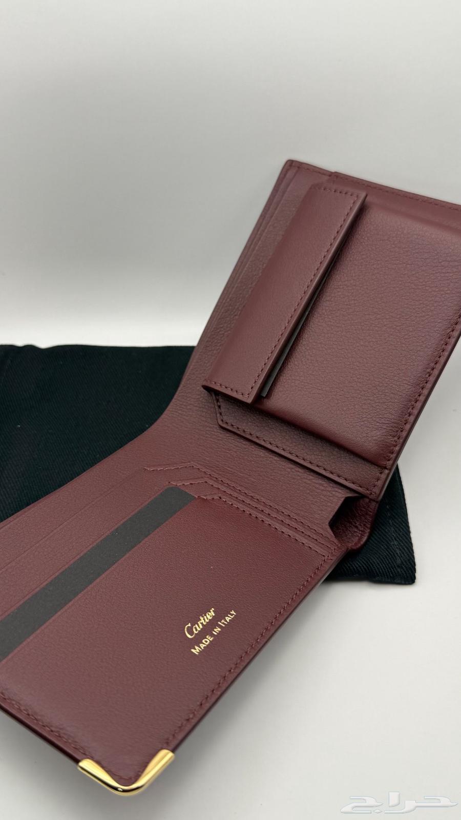 محفظة كارتيير لون برغندي64454701920385114
