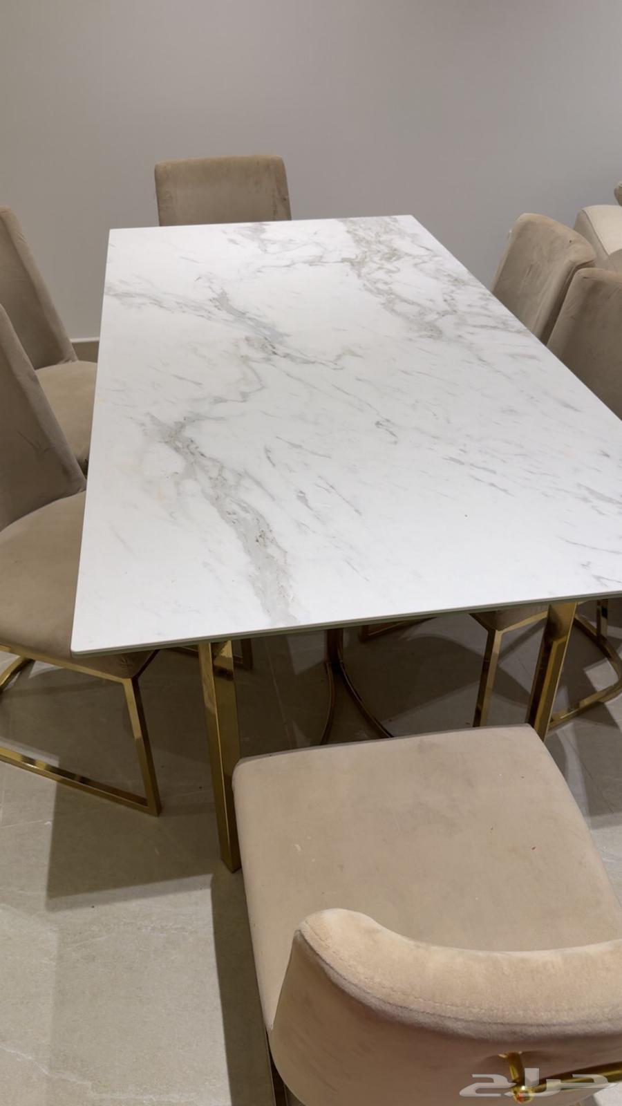 طاولة طعام رخام نظيفة جد ا من معرض ليلت64457158207234110