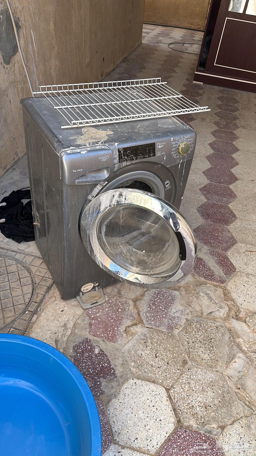 Three washing machines in almost unusable condition64457673274883112