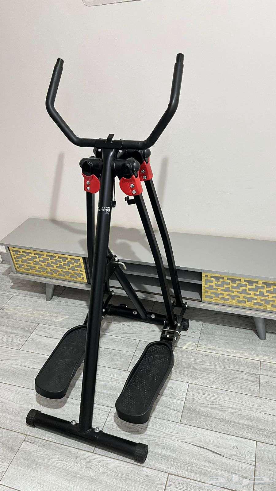 طاولة تلفزيون و 2 ستارة رول وجهاز رياضة الغزال الطاير64451943366785111