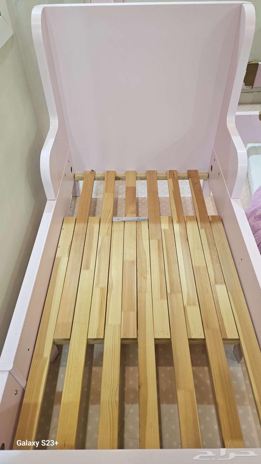 2 سرير اطفال و4 قطع دولاب من إيكيا64453930529155112