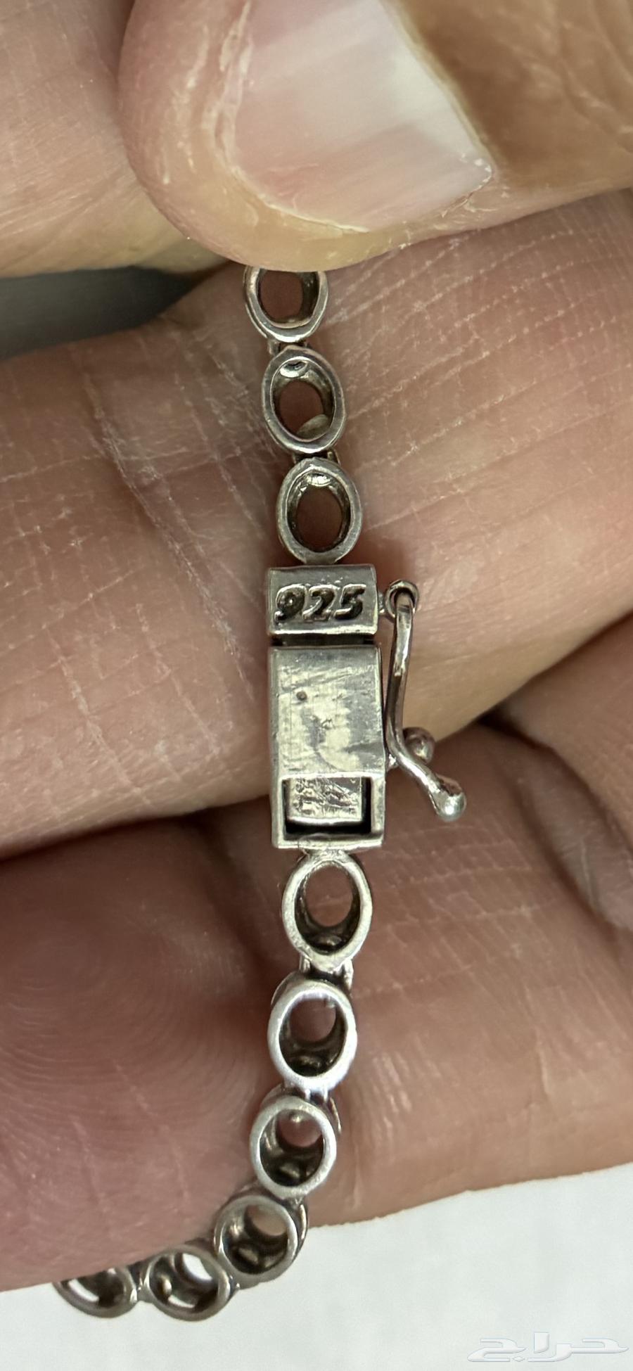 فاخر فضة فخامه مستعمل نصف سعر طقم عقد و حلق فقط64454305312898114