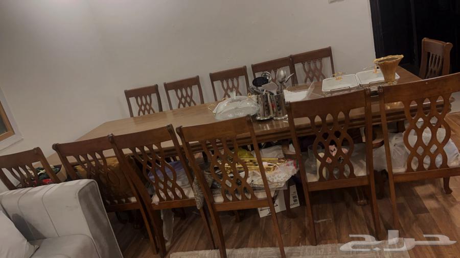 Dining table with 12 chairs64456680461955110