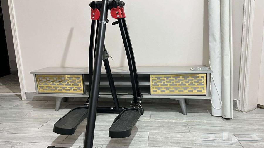 طاولة تلفزيون و 2 ستارة رول وجهاز رياضة الغزال الطاير64451943366785110