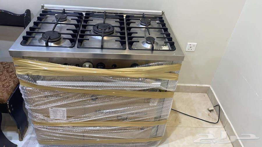 طقم كنب وفرن 5 عيون للبيع64452320076546112