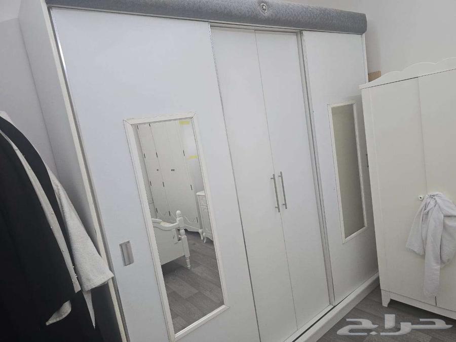 للبيع غرفة نوم كبيرة   غسالة 11 كيلو مستخدم64454386689795114