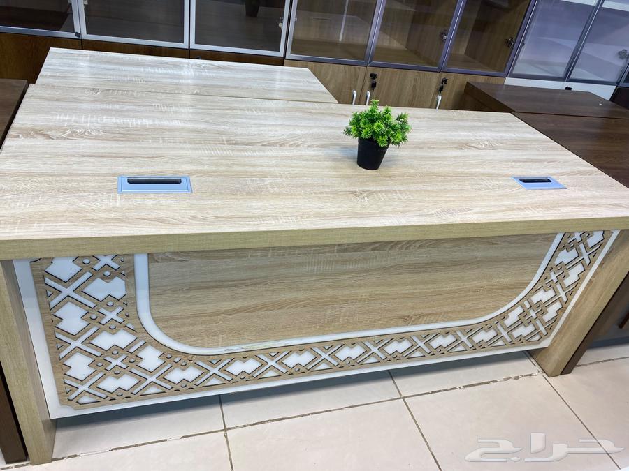 Office furniture, manager's desk, small office desk, meeting table, and chair64452009759875110