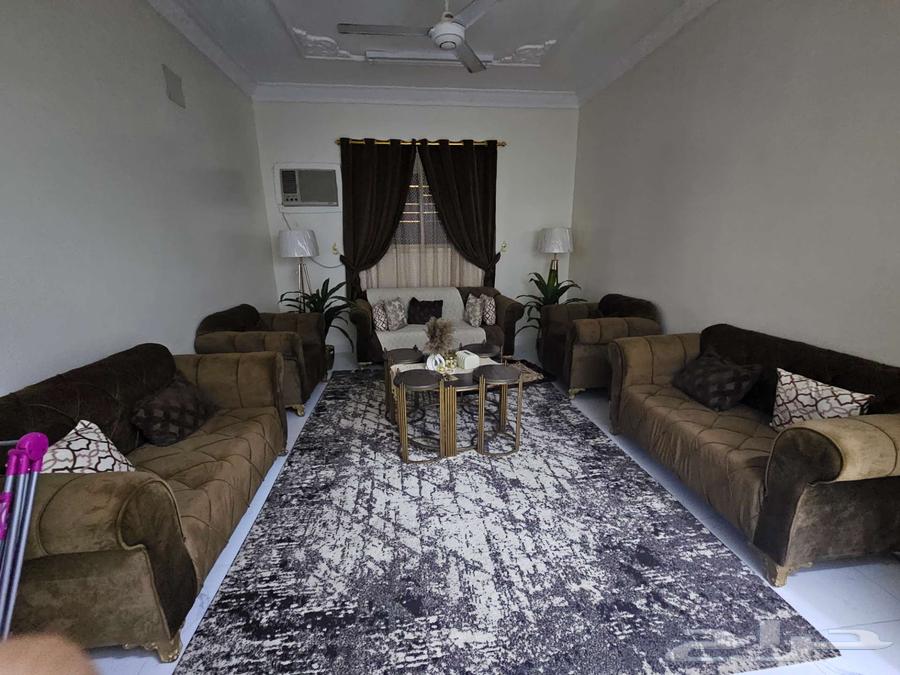 Sofa with table and curtain64452469062275110