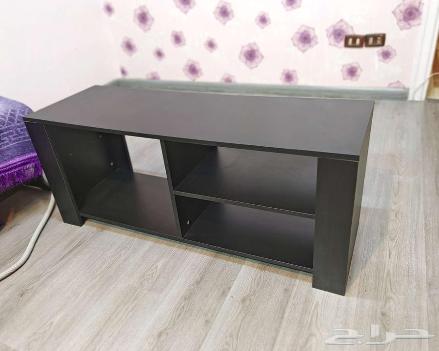 طاولة تلفزيون أسود مستعمل نظيف64452388270978110