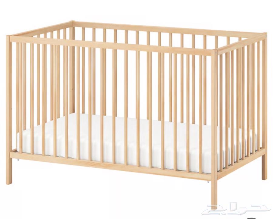 اثاث 2 كرسي ملكي وسرير اطفال من ايكيا مستعمل نظيف64456088323203110