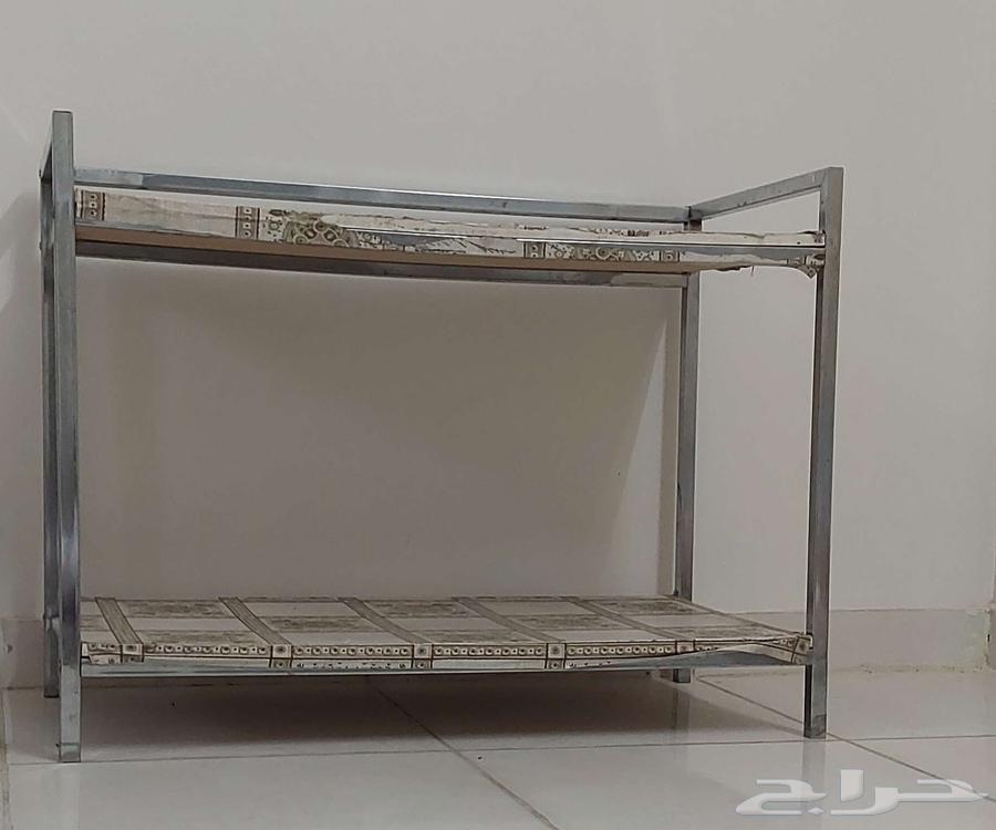 طاولة تلفزيون قديمه64455810407810112