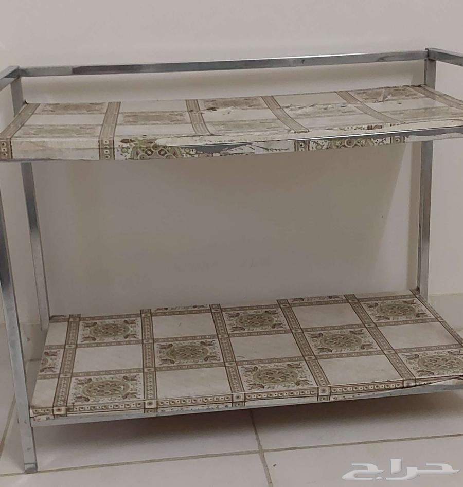 طاولة تلفزيون قديمه64455810407810111