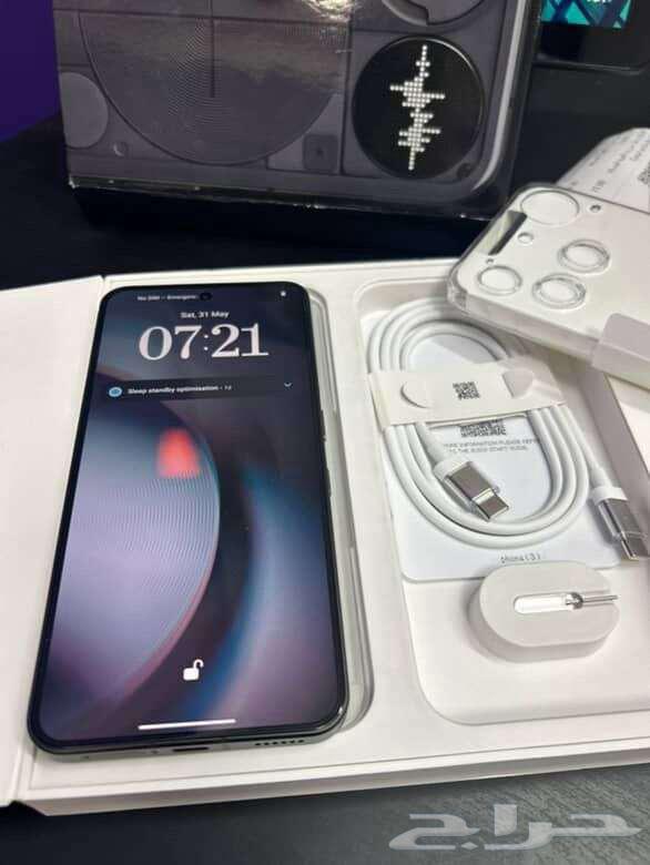 جوال ناثينج فون 3 شبه جديد استخدام 3 أيام ب 2800 ريال64464379502978111