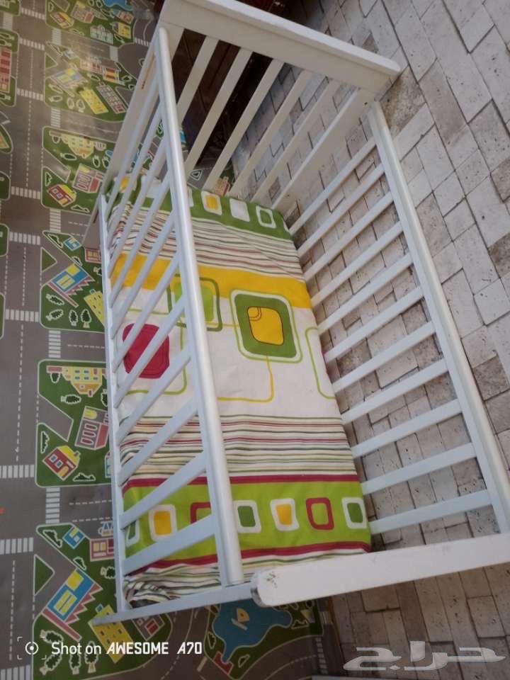 سرير اطفال للبيع64459983575425110