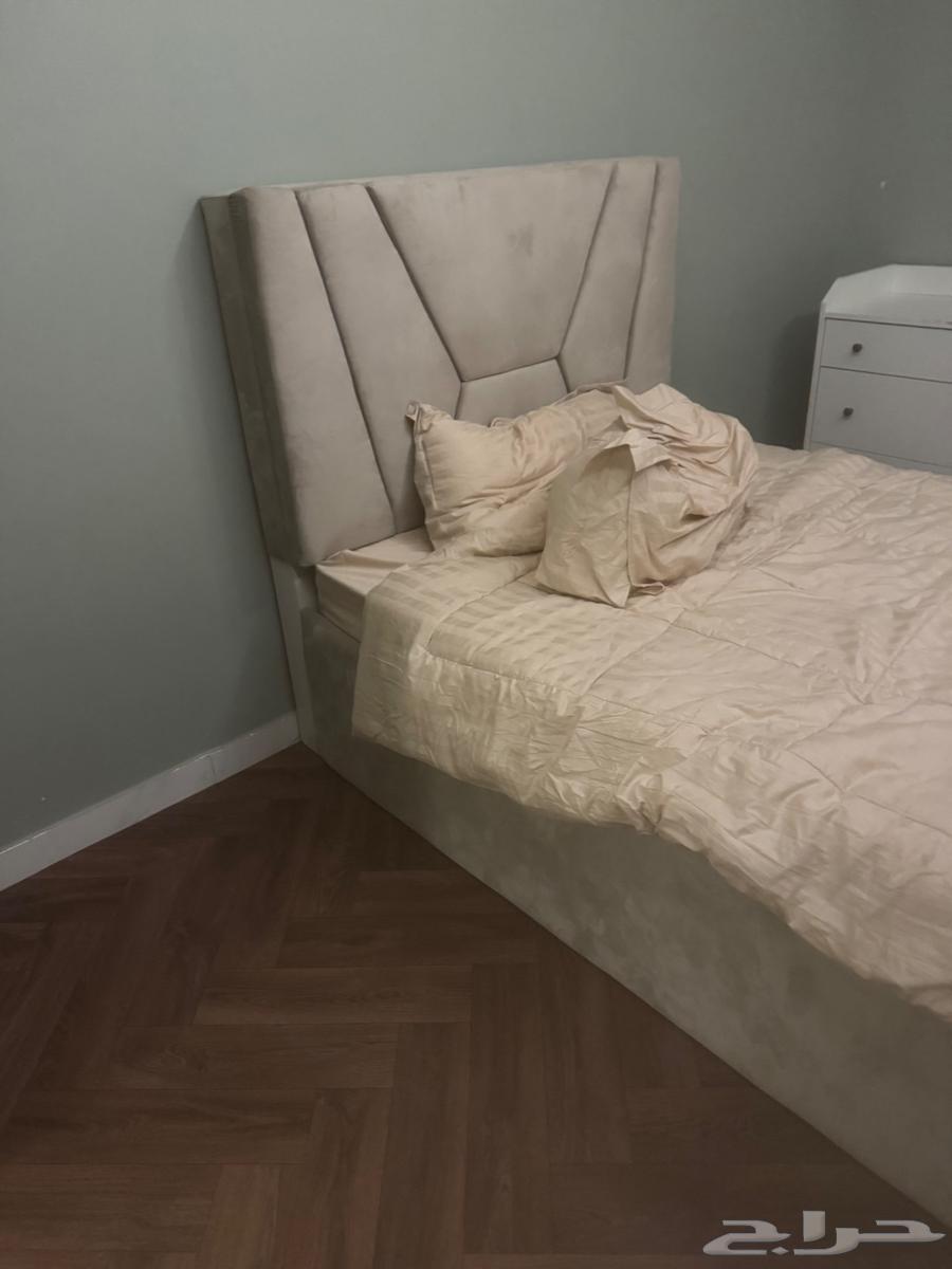 Full and a half bed with mattress installed only two days ago64458333472130110