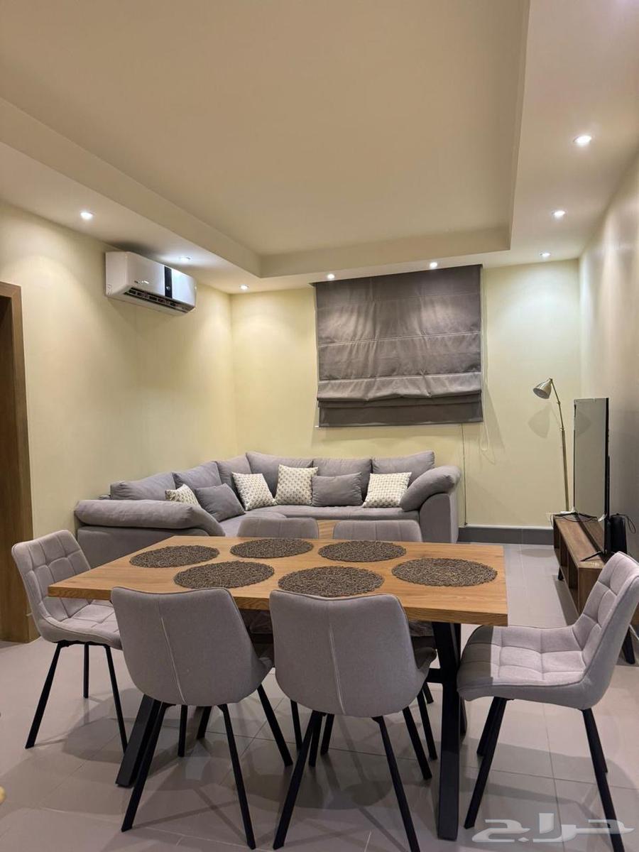 طاولة طعام للبيع الرياض64463627897857110